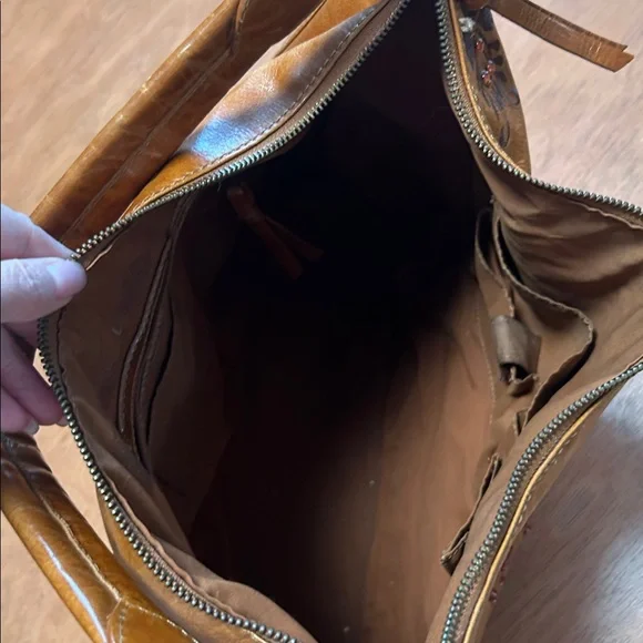 Wilson’s Leather Shoulder Bag - Picture 6 of 7